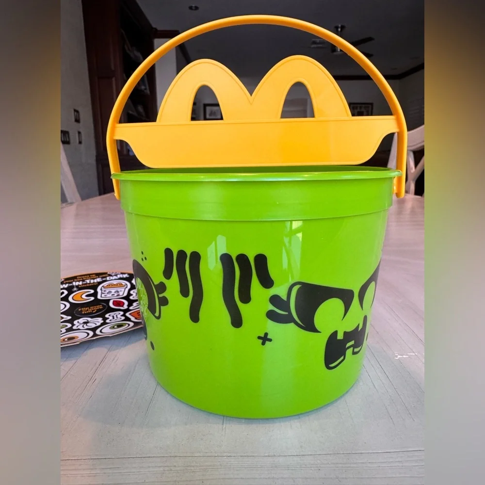 2025 McDonald’s Halloween Boo Bucket – Green Goblin Face Design